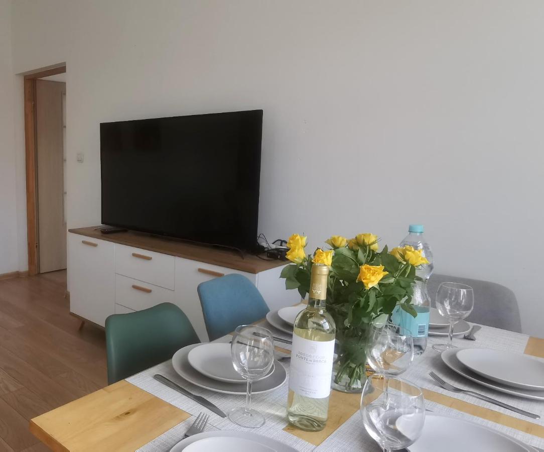 Słoneczny apartament blisko jeziora i gór Bielawa (Dzierzoniow) Exterior foto