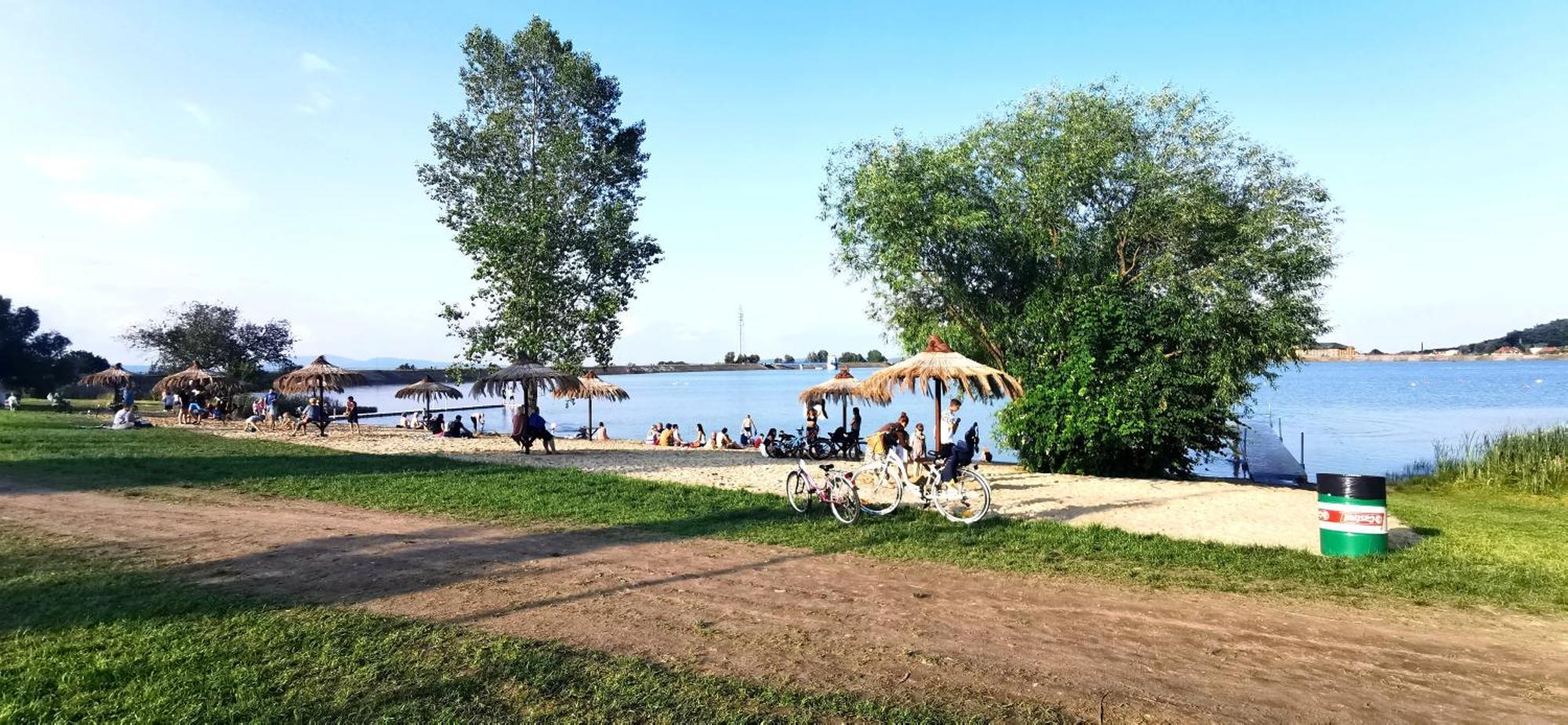 Słoneczny apartament blisko jeziora i gór Bielawa (Dzierzoniow) Exterior foto
