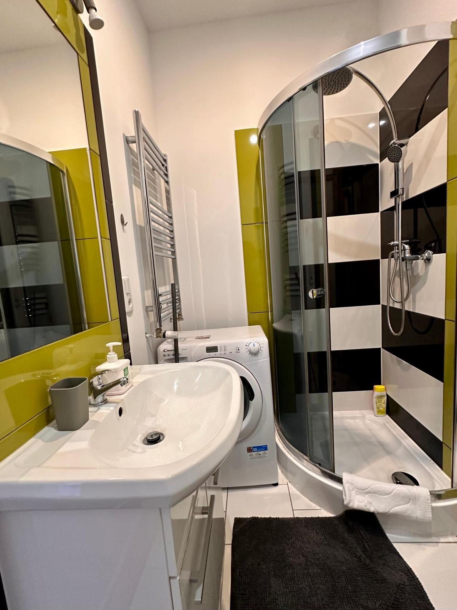 Słoneczny apartament blisko jeziora i gór Bielawa (Dzierzoniow) Exterior foto